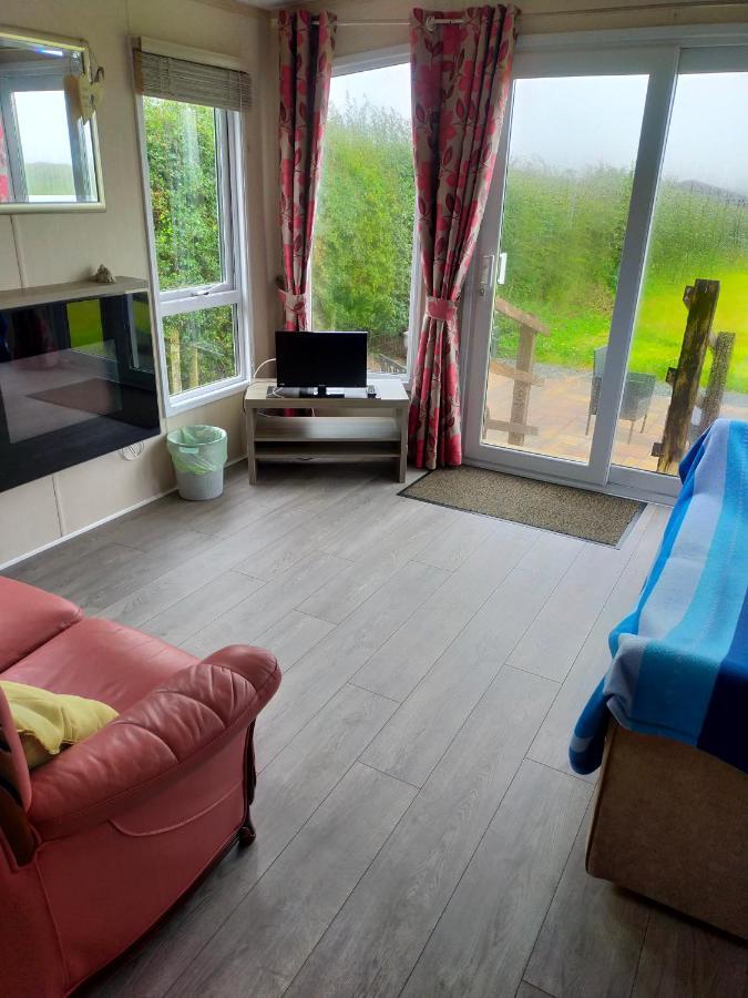Slieve Croob Cosy Caravan Finnis Dış mekan fotoğraf