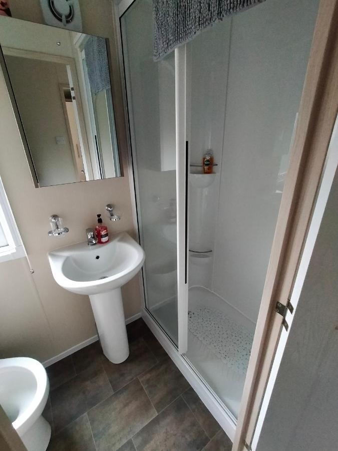 Slieve Croob Cosy Caravan Finnis Dış mekan fotoğraf